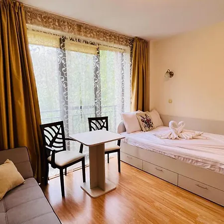 Amara в 9 Sunny Sluneční pobřeží