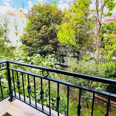 Amara в 9 Sunny Apartment *