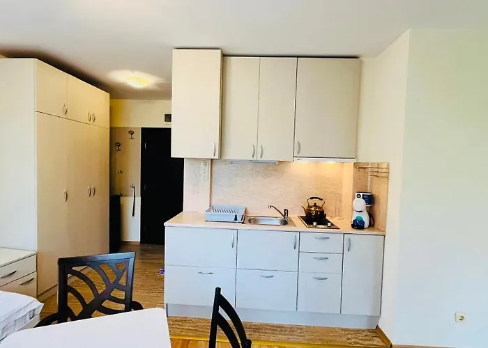 Amara в 10 Sunny סאני ביץ'